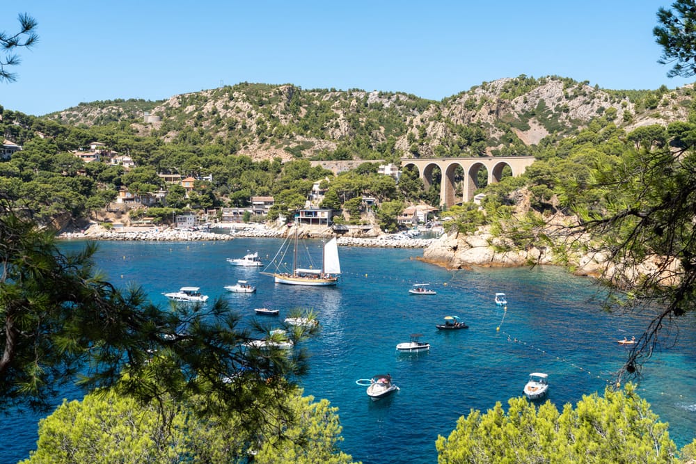 Day 58: Coastal Runs, Cliffside Drives, and the Sentier du Lézard