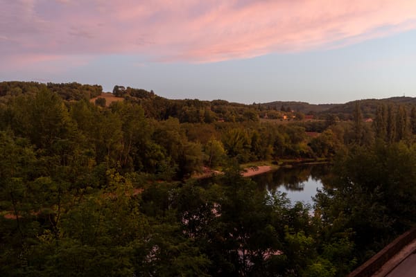 Day 63: Beating the Rain, Cliffside Castles, and Settling into Vézac